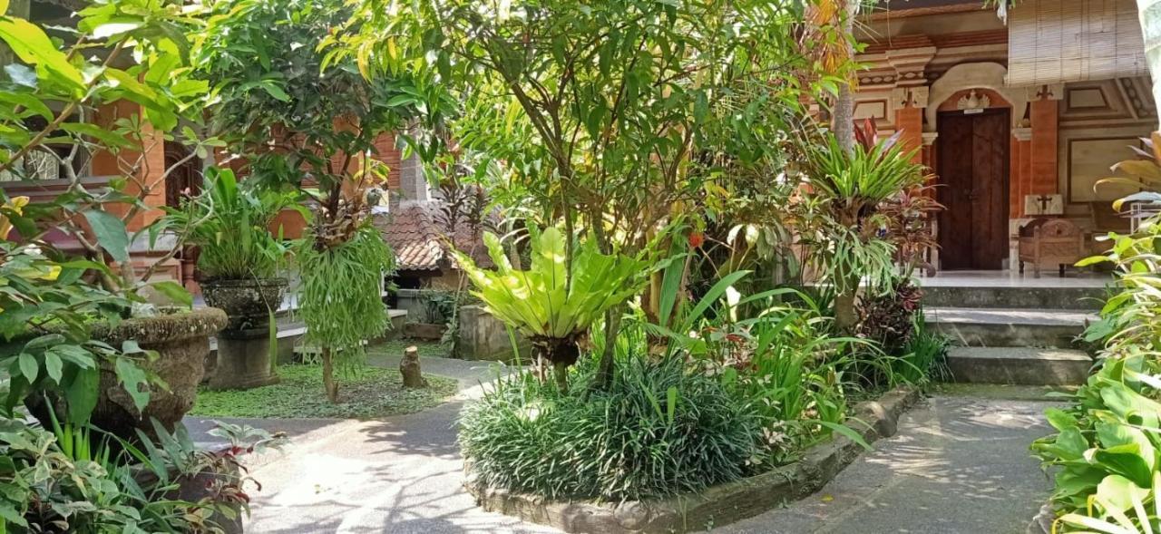 Family Guest House 乌布 外观 照片